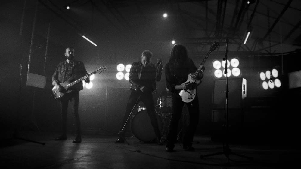 Tarque Bombas en son de paz